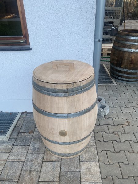 Holzfass 225 Liter abgeschliffen , Wasserfass - Regentonne